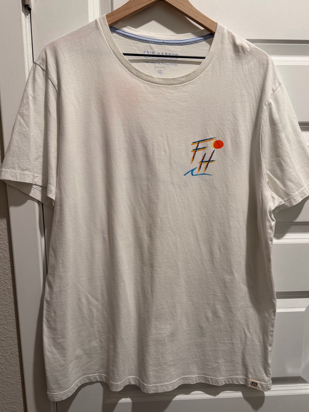 Men’s Fair Harbor Sunset T-Shirt Sz. XL